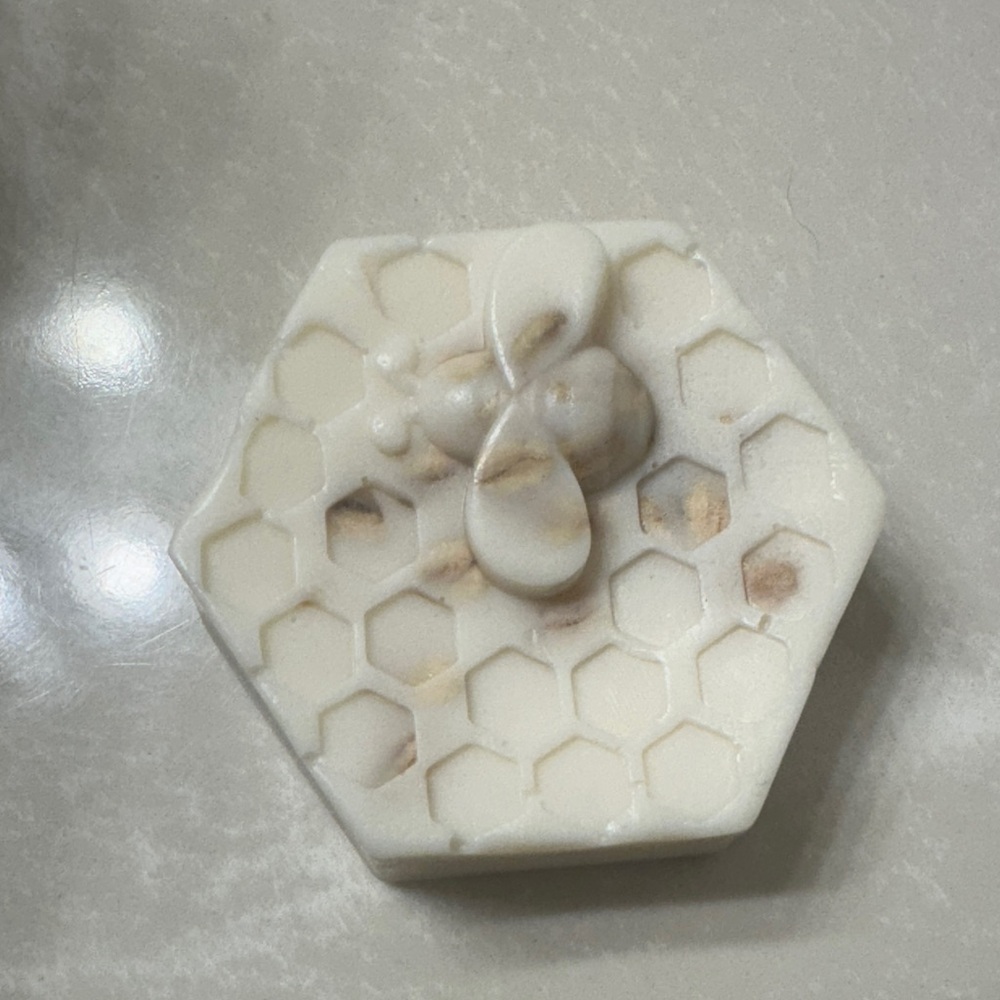 Bee Design Hexagonal Soap in Cream